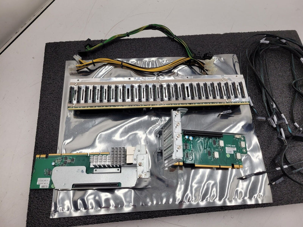 Supermicro BPN-NVME3-216EB 2x BPN-NVME3-216EL 24x NVMe 2U Backplane Plus Risers