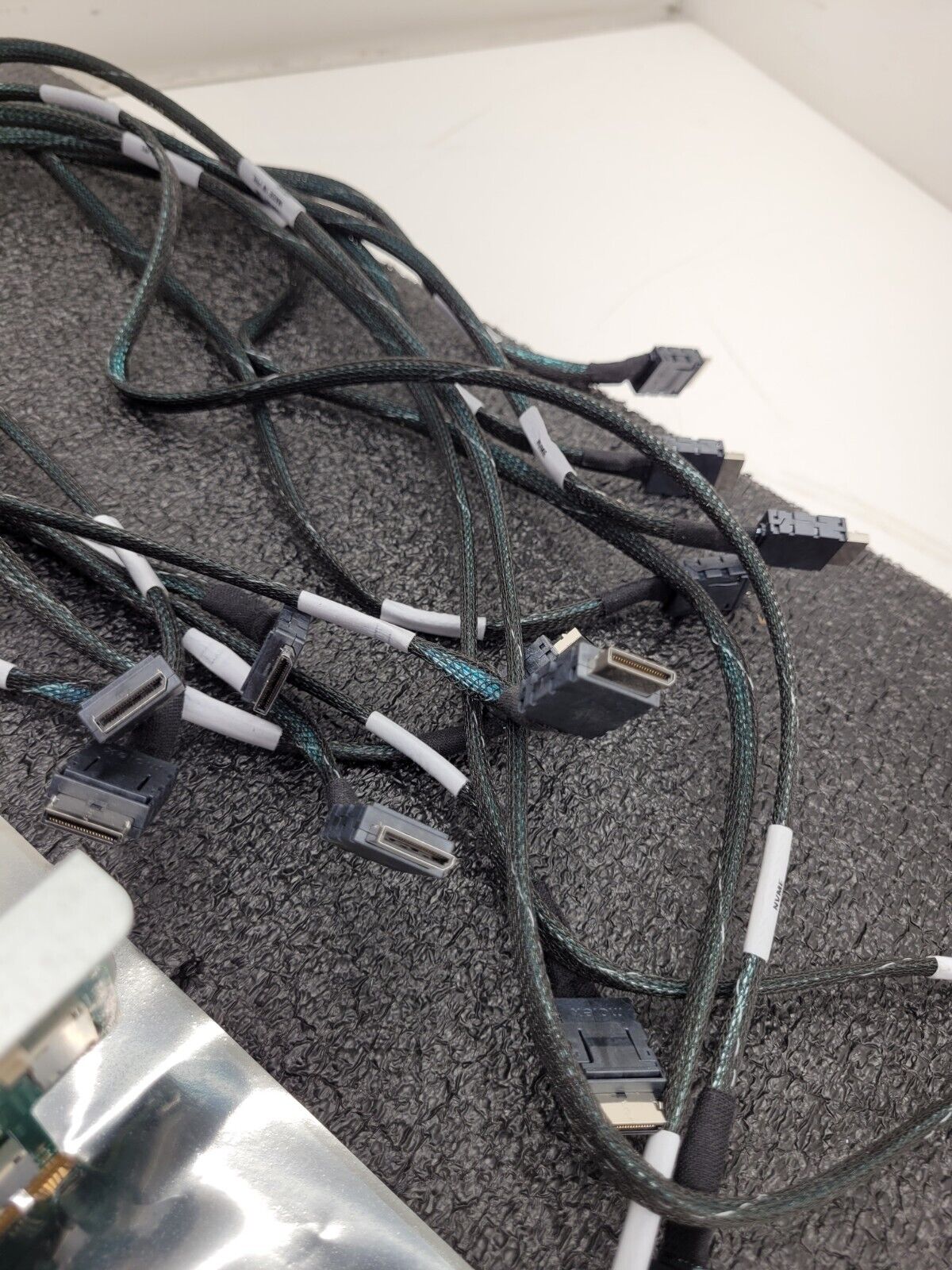 Supermicro BPN-NVME3-216EB 2x BPN-NVME3-216EL 24x NVMe 2U Backplane Plus Risers