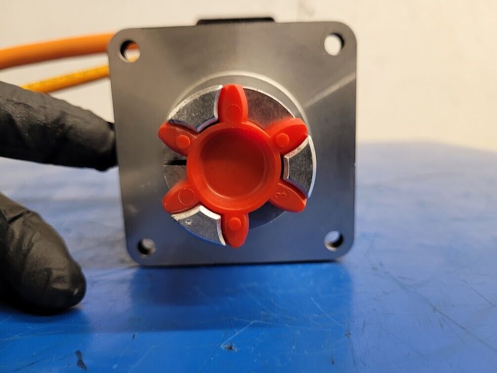 Rexroth Indramat MKD041B-144-GP1-KN Permanent Magnet Servo Motor 7000RMP w/brake