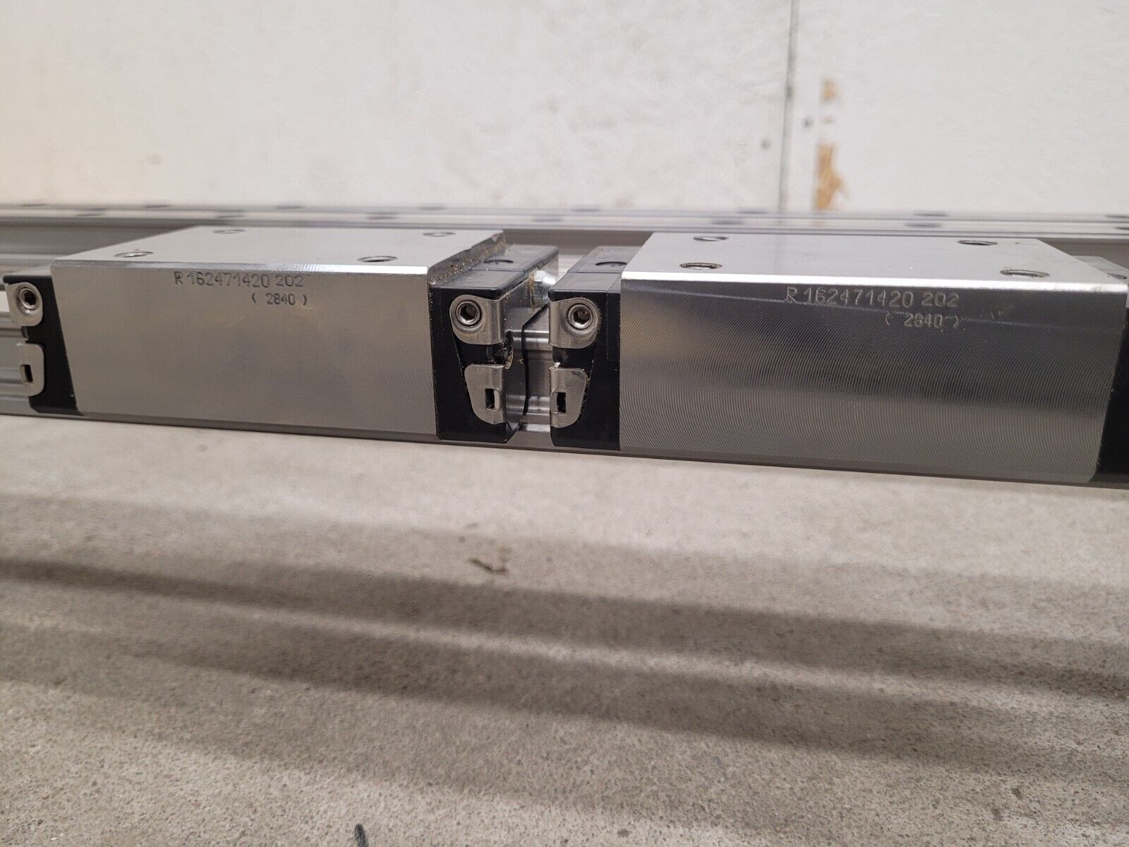 Bosch Rexroth Linear Rail Guide Block 4x 7210 Rails 4x Blocks R162471420 Size 30