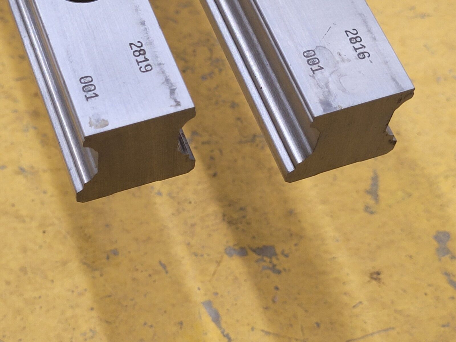 Bosch Rexroth Linear Rail Guide Block 4x 7210 Rails 4x Blocks R162471420 Size 30