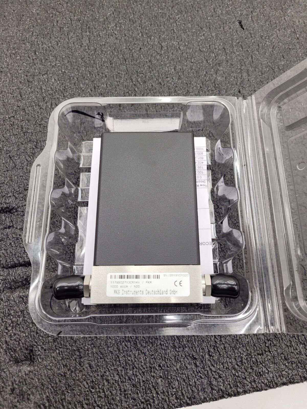 MKS 1179B02713CR14V Mass-Flo Mass Flow Controller 1000SCCM N20 Working Pull