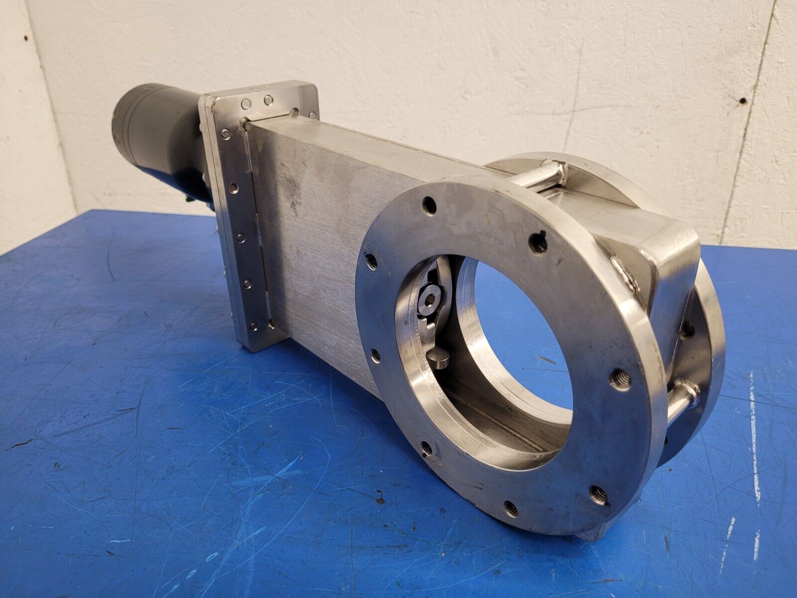 Boc Edwards Pneumatic Vacuum Gate Valve ISO100 GVI100P 4" ISO-F