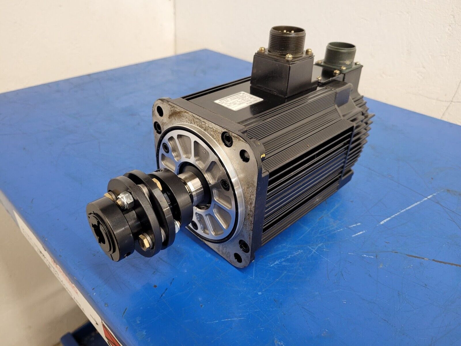 2005 Hass YASKAWA SGMG-13A2ABC AC Brushless Servo Motor 200V w/ Brake A