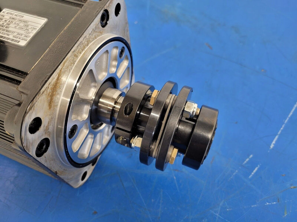 2005 Hass YASKAWA SGMG-13A2ABC AC Brushless Servo Motor 200V w/ Brake A