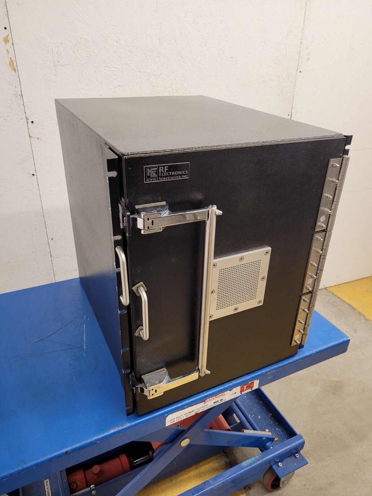 RF Electronics Rack Mount Shield Test Box HDRF-2260 Bluetooth RFID 3G LTE 5G FR1