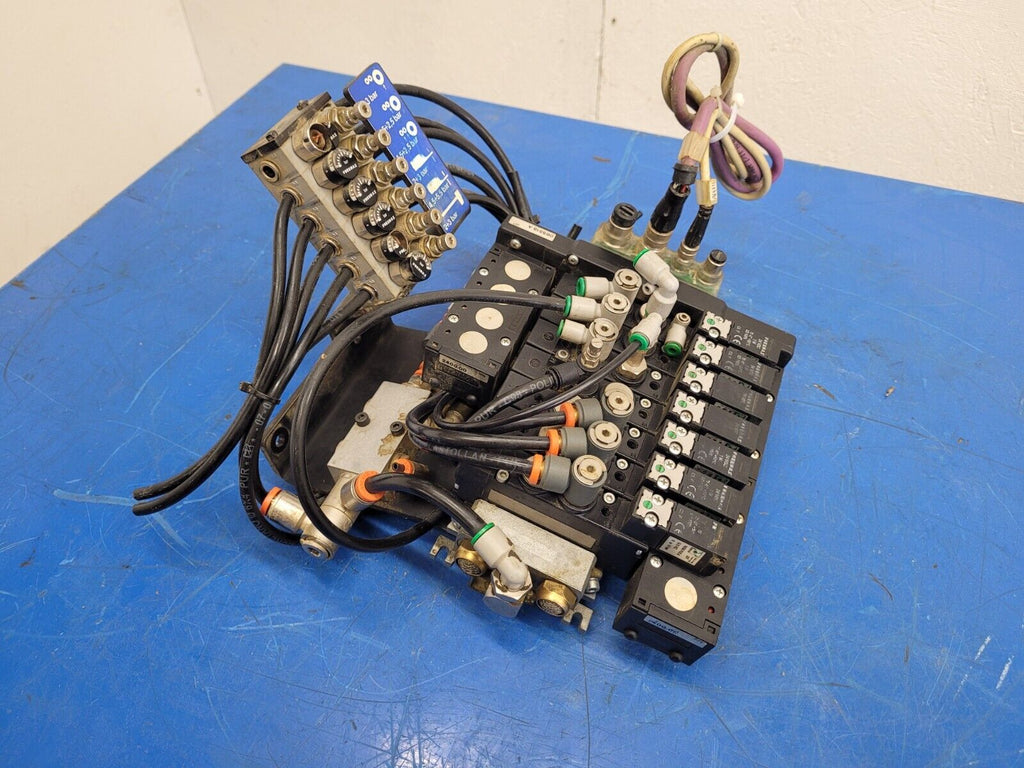 Pneumax Pneumatic Solenoid Manifold 2400.04.01 24VDC 145 PSI N338.ROE-8 Valves B