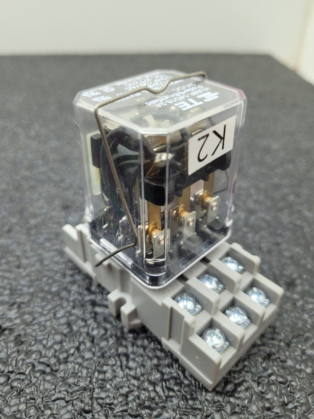 Tyco Potter & Brumfield KUMP-14D18-24 1/3HP 120VAC 15A 277VAC Relay + Base 24VDC