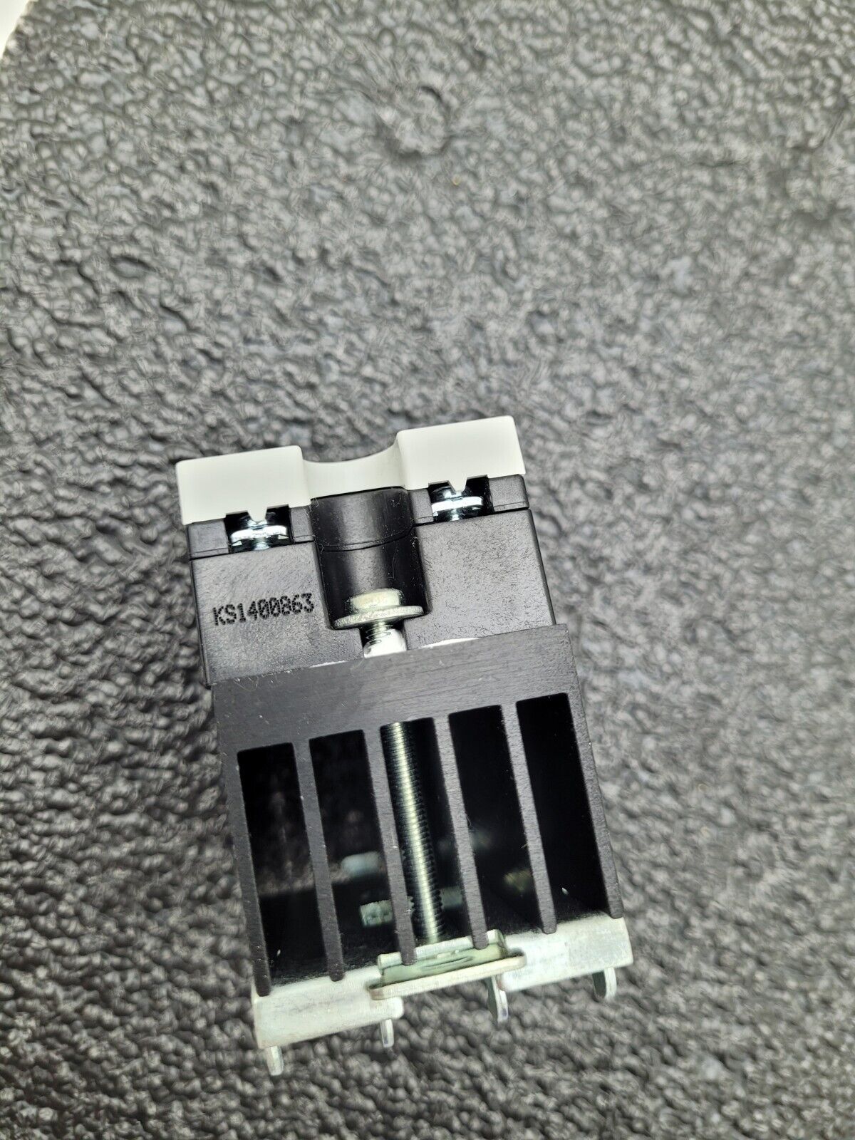 Carlo Gavazzi RM1A23D25 Solid State Relay 230VAC 3-32VDC Cntl +Heat Sink 1.5HP