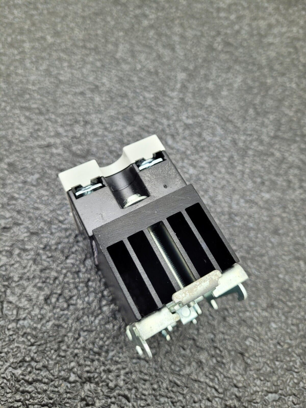 Carlo Gavazzi RM1A23D25 Solid State Relay 230VAC 3-32VDC Cntl +Heat Sink 1.5HP