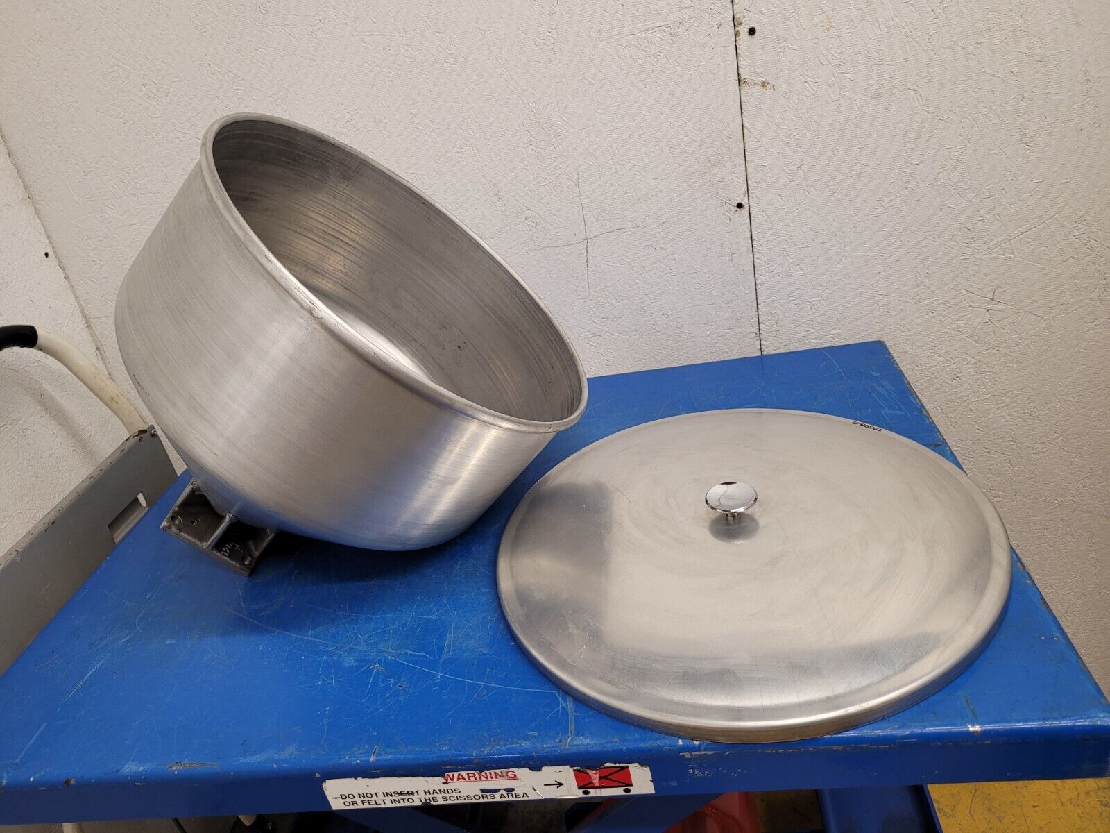 Injection Molding Plastic Pellet Funnel Hopper 16" Aluminum 5"x3" Mounting Holes