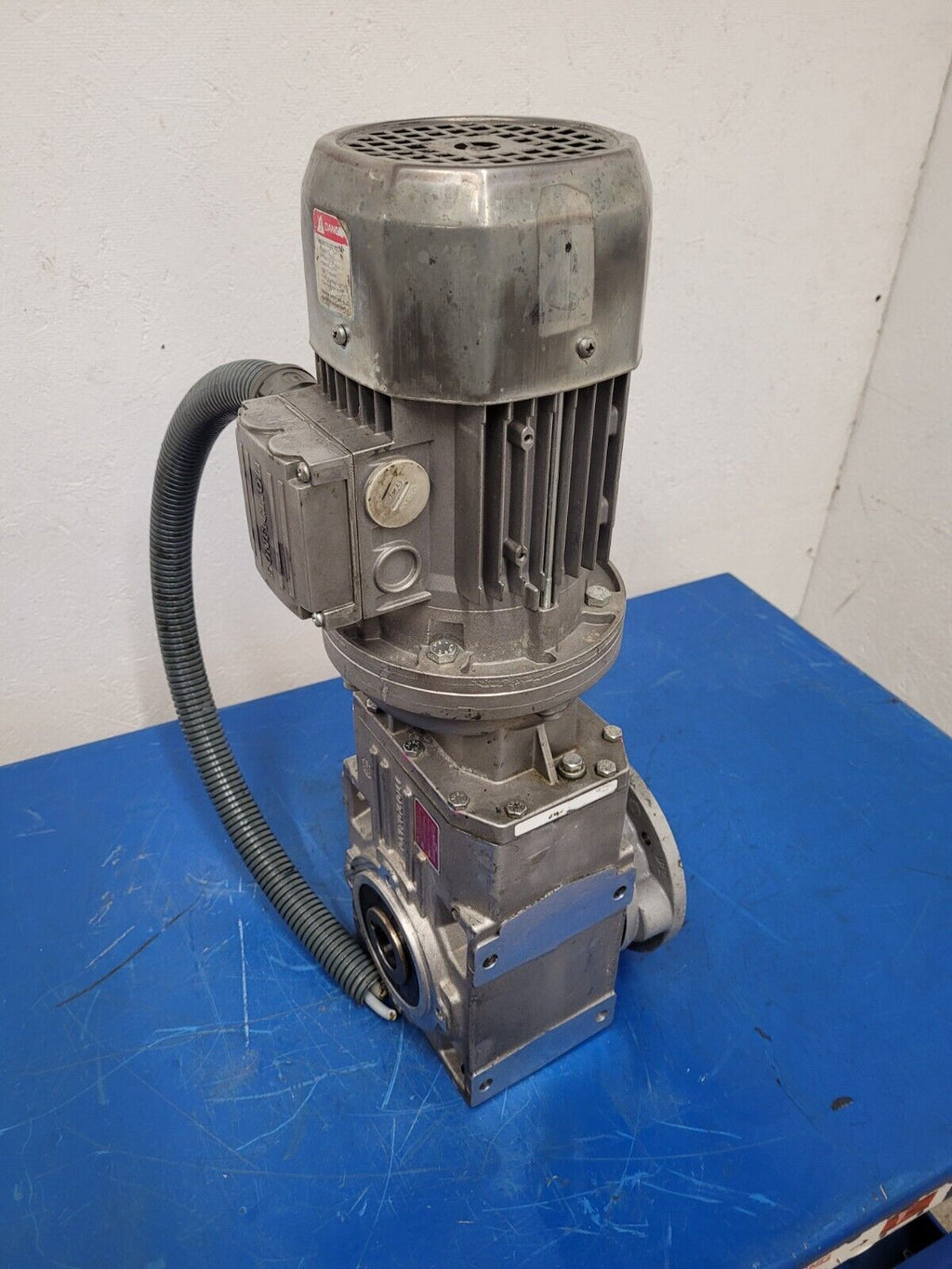 Bonfiglioli BN71A4 Gearmotor 3ph .25kw Right Angle 30mm Shaft Hole 80:1 Gearbox