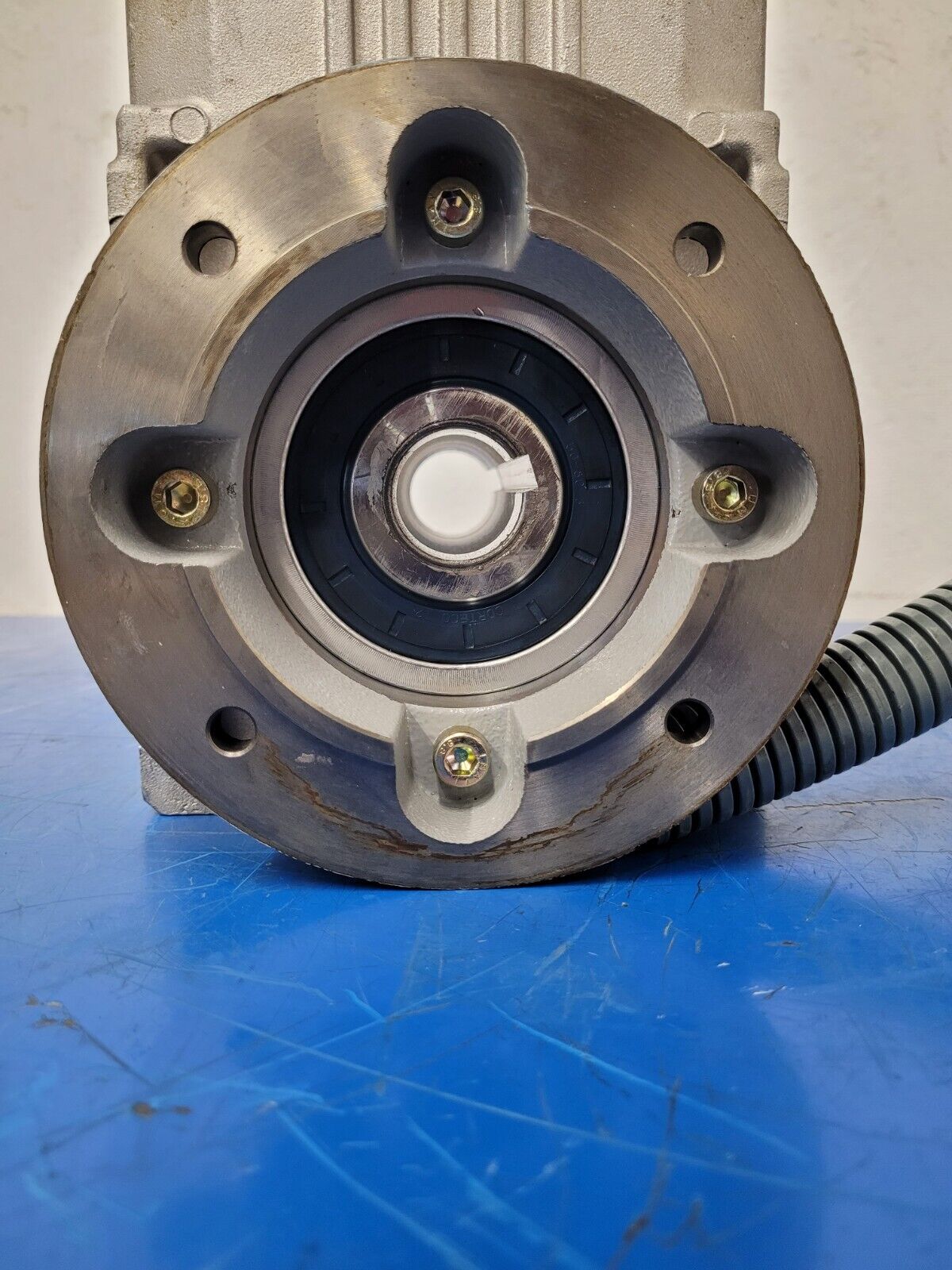 Bonfiglioli BN71A4 Gearmotor 3ph .25kw Right Angle 30mm Shaft Hole 80:1 Gearbox