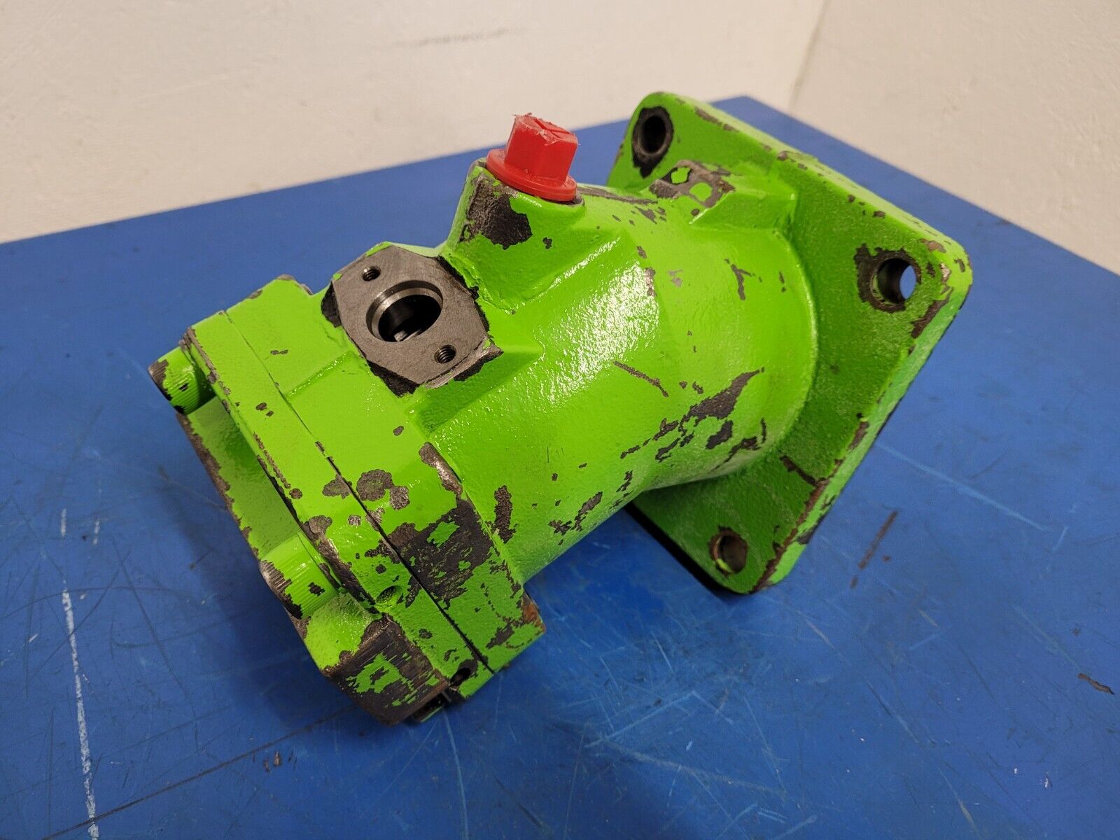 Hydro Leduc MA32 Bent Axis Hydraulic Motor SAE C 14T Splined J498b Rear Ports C