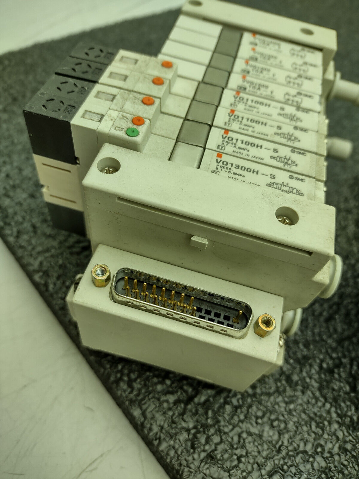 3x SMC Pneumatic Valve Block Solenoid Manifold 24VDC 26 Valves Total Lot E