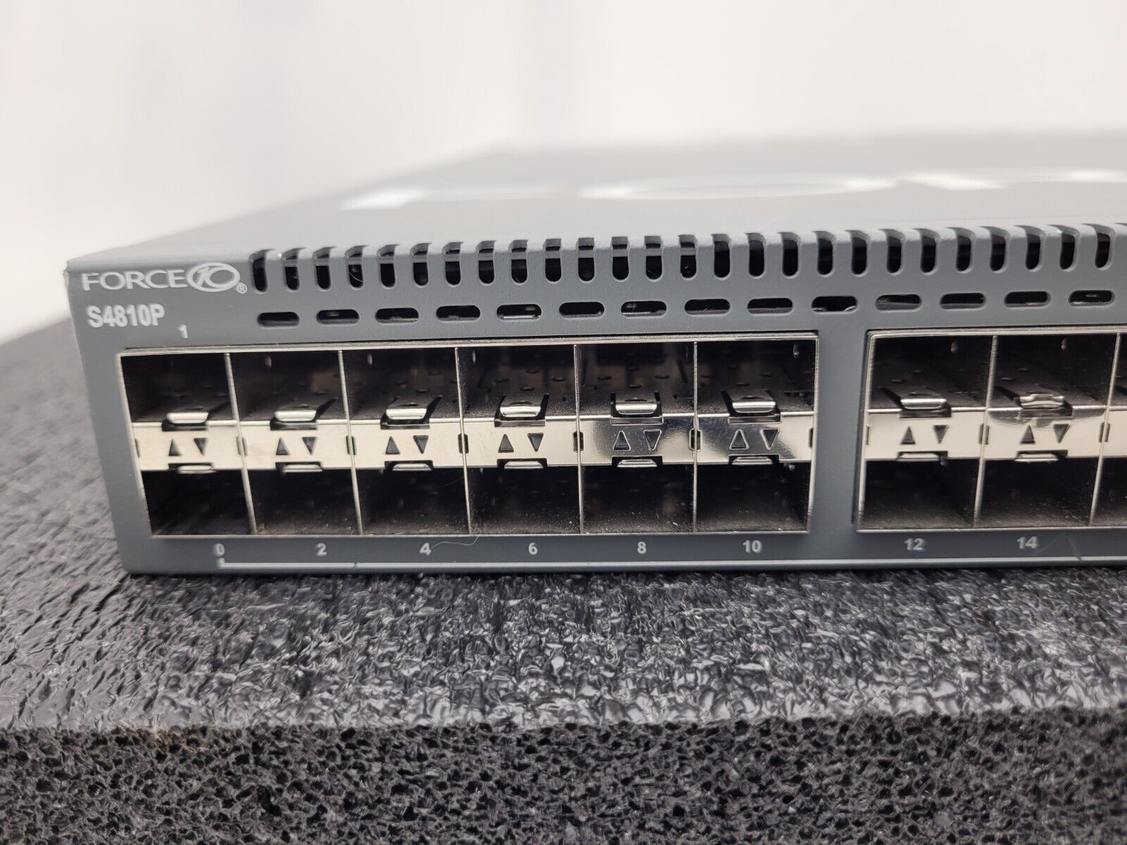 Dell Force 10 S4810P 48-Port SFP+ & 4-Port QSFP+ Network Switch
