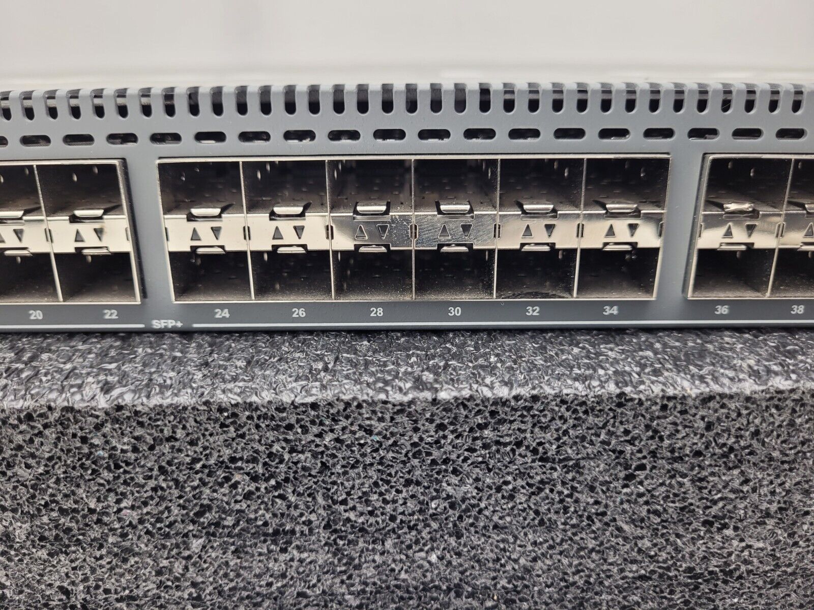 Dell Force 10 S4810P 48-Port SFP+ & 4-Port QSFP+ Network Switch