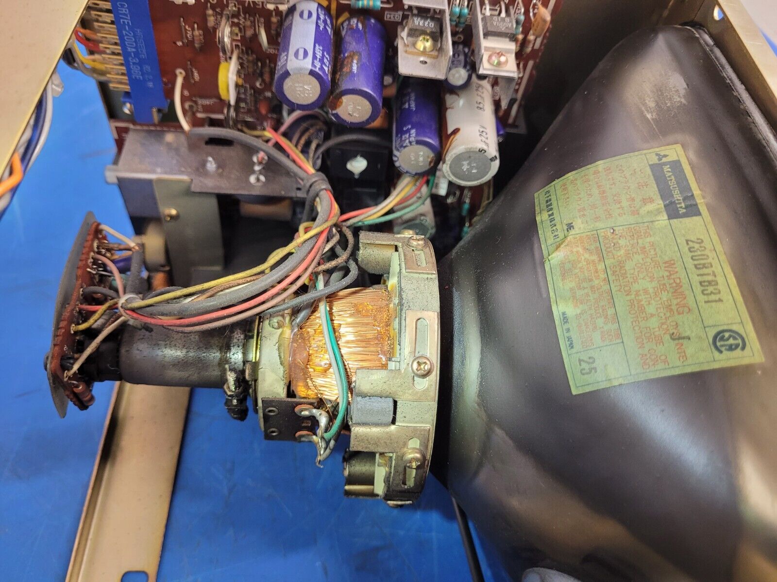 Matsushita CRT Monitor TR-9DK1 A61L-0001-0072 TBM81888 230BTB31 Unit B