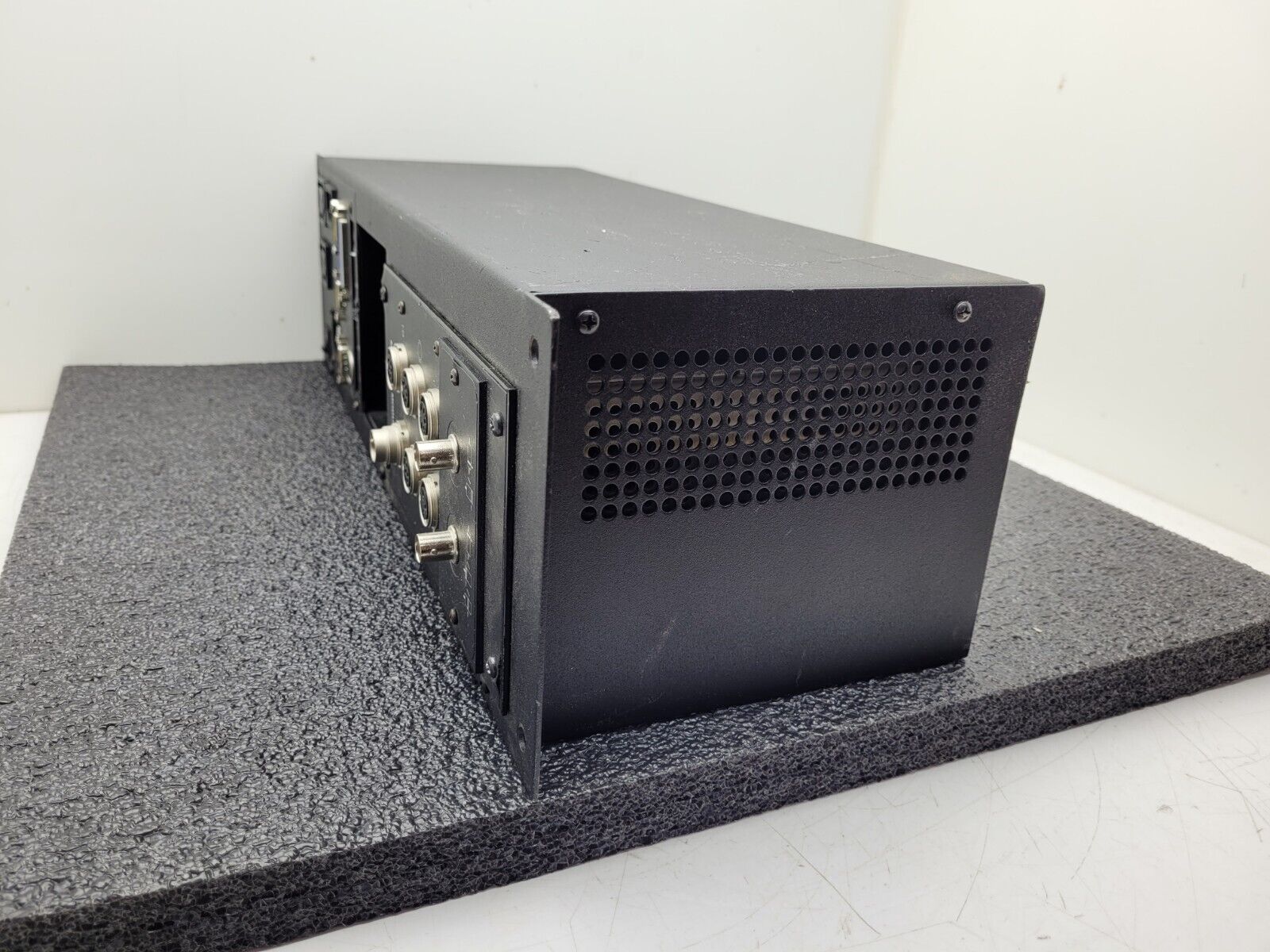 AHC HOFNANN HXR-11.1SEK Industrial Balancer Controller Powers Up