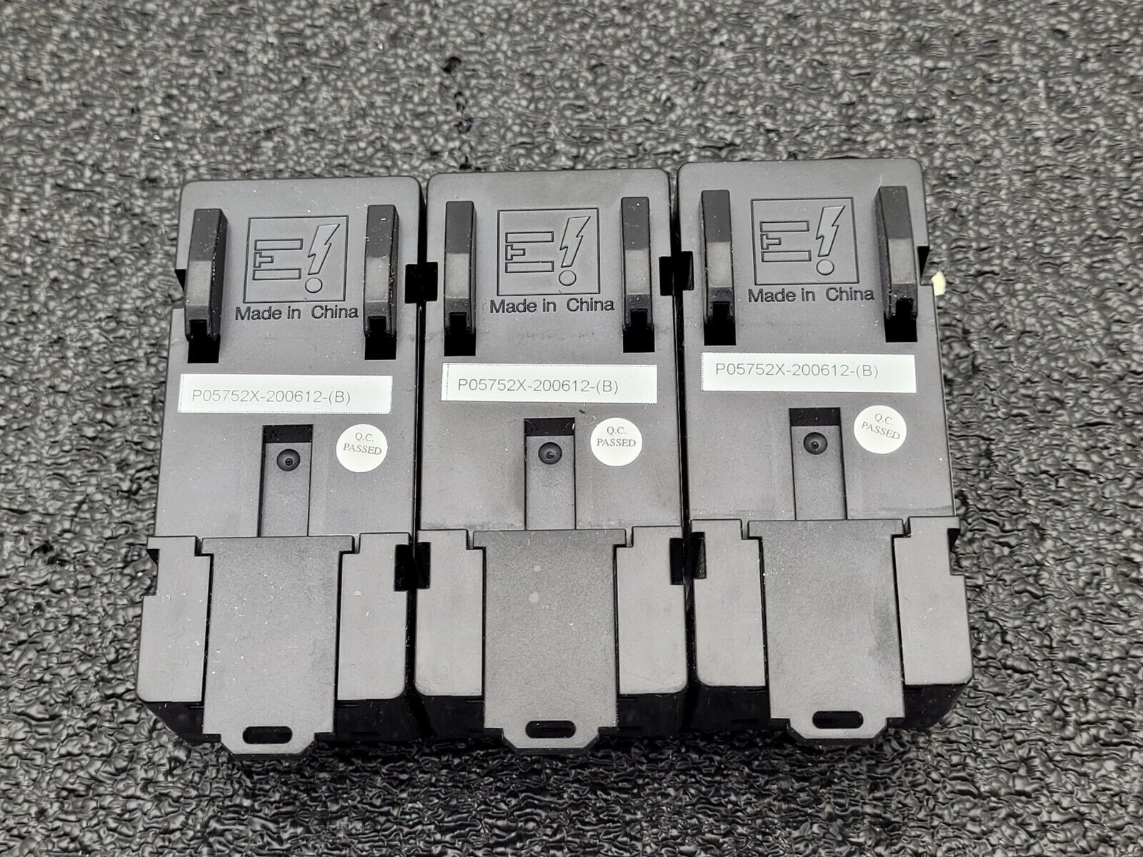 Lot of 3 WEIDMULLER 120VAC DIN RAIL Duplex Outlet Connector 6720005430