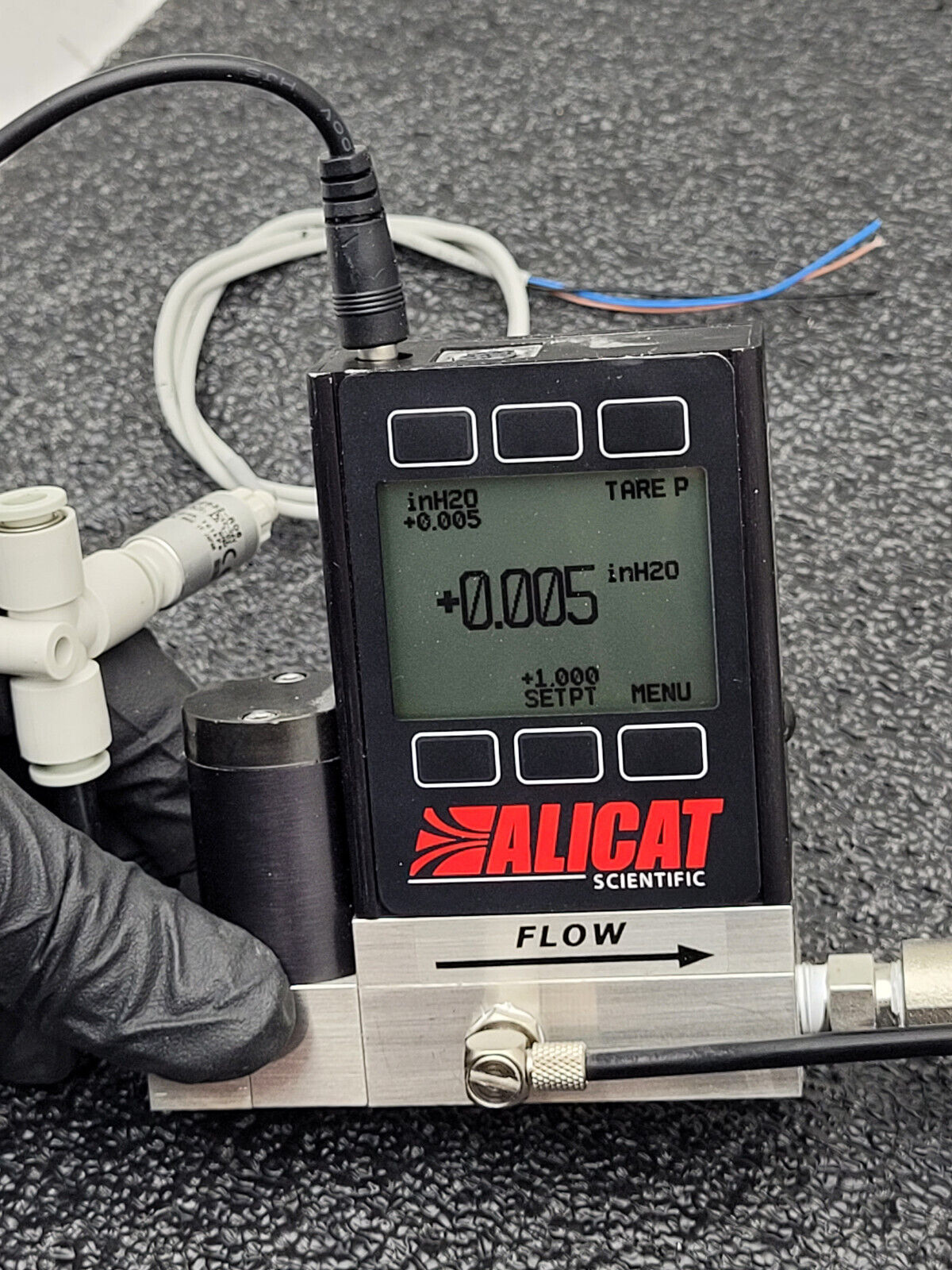 ALICAT Scientific PC3-2INH2OG-D-PCV10/5P RIN 5IN Mass Flow Meter Power On Test