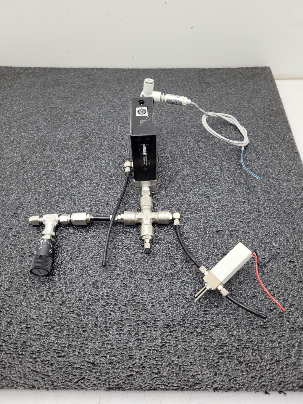 ALICAT Scientific PC3-2INH2OG-D-PCV10/5P RIN 5IN Mass Flow Meter Power On Test