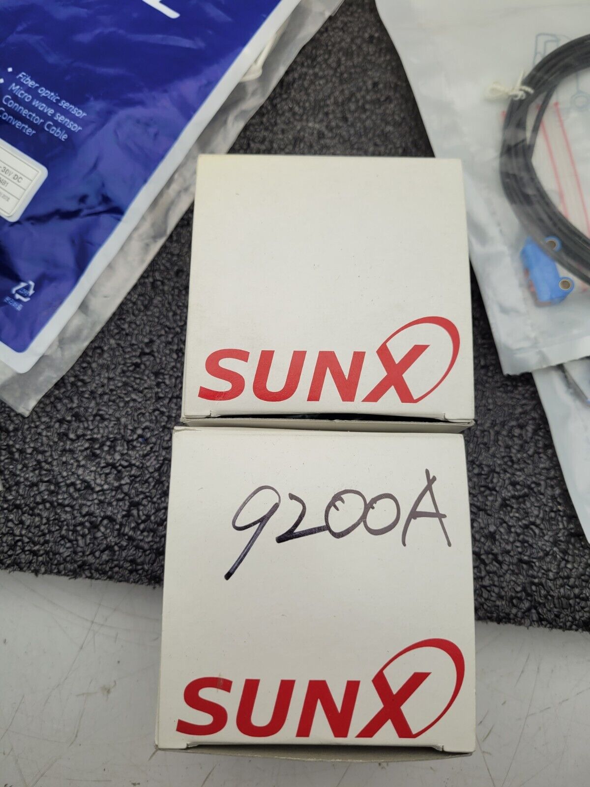 Lot of 20 Sunx Sanil Omron Pepper + Fuchs Sick Panasonic Photo Electric Sensors