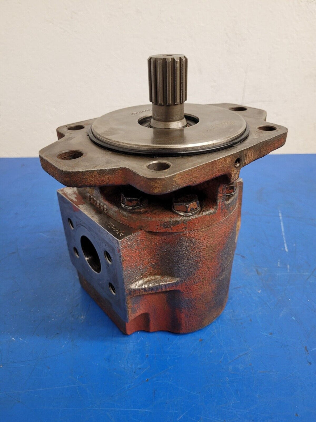 Geartek Hydraulic Gear Pump D-Series 30mm 14 Spine D35L-1C 720894E 7708 673338 6