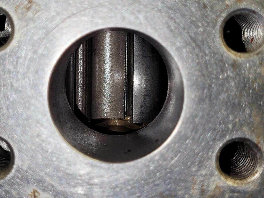 Geartek Hydraulic Gear Pump D-Series 30mm 14 Spine D35L-1C 720894E 7708 673338 6