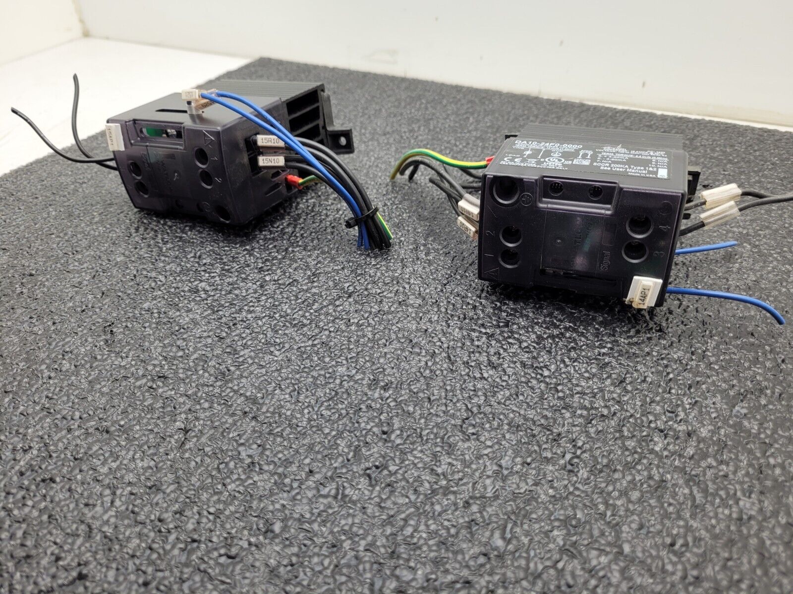 Lot of 2x Watlow DA10-24F0-0000 SRC Power Controller