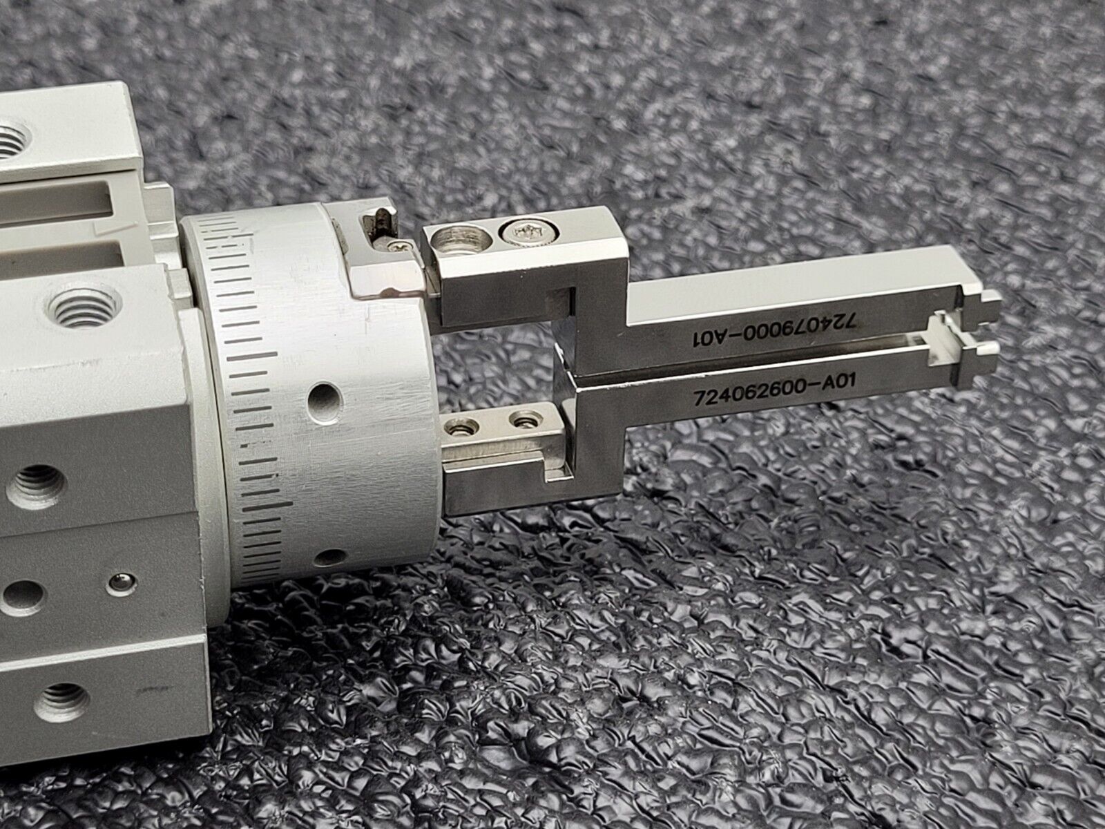 SMC MRHQ10D-90S-M9NVL-M9NL Parallel Rotary Gripper w/o auto-sw, MRHQ