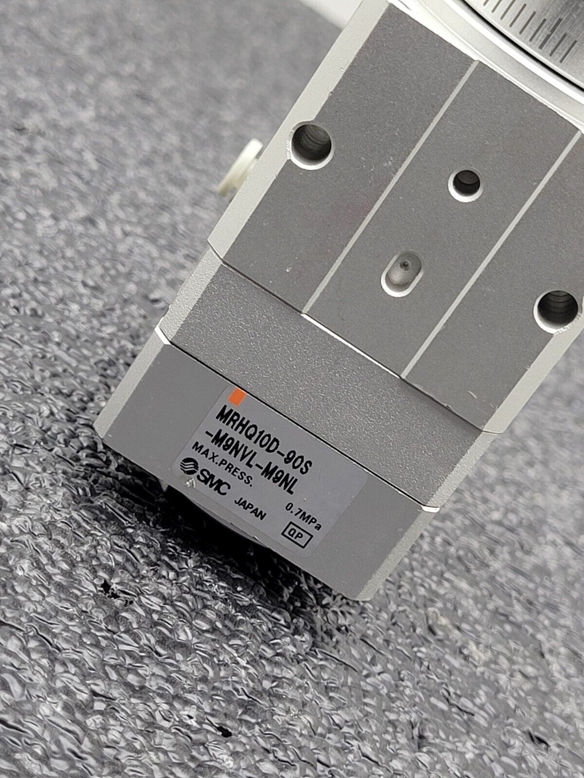 SMC MRHQ10D-90S-M9NVL-M9NL Parallel Rotary Gripper w/o auto-sw, MRHQ