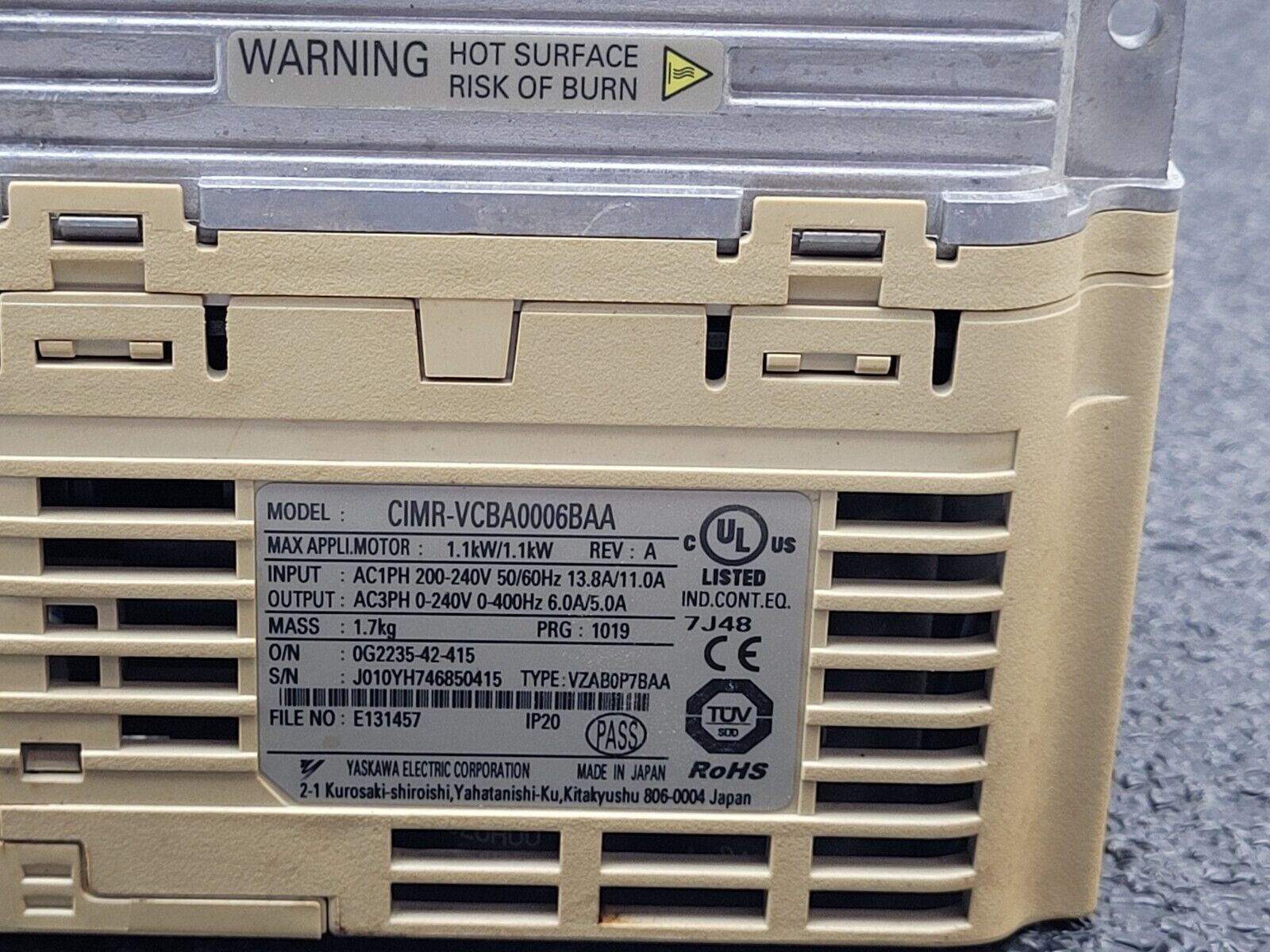 Lot of 2 Yaskawa V1000 200V 1.1 KW 1.4HP CIMR-VCBA0006BAA VFD Motor Drive