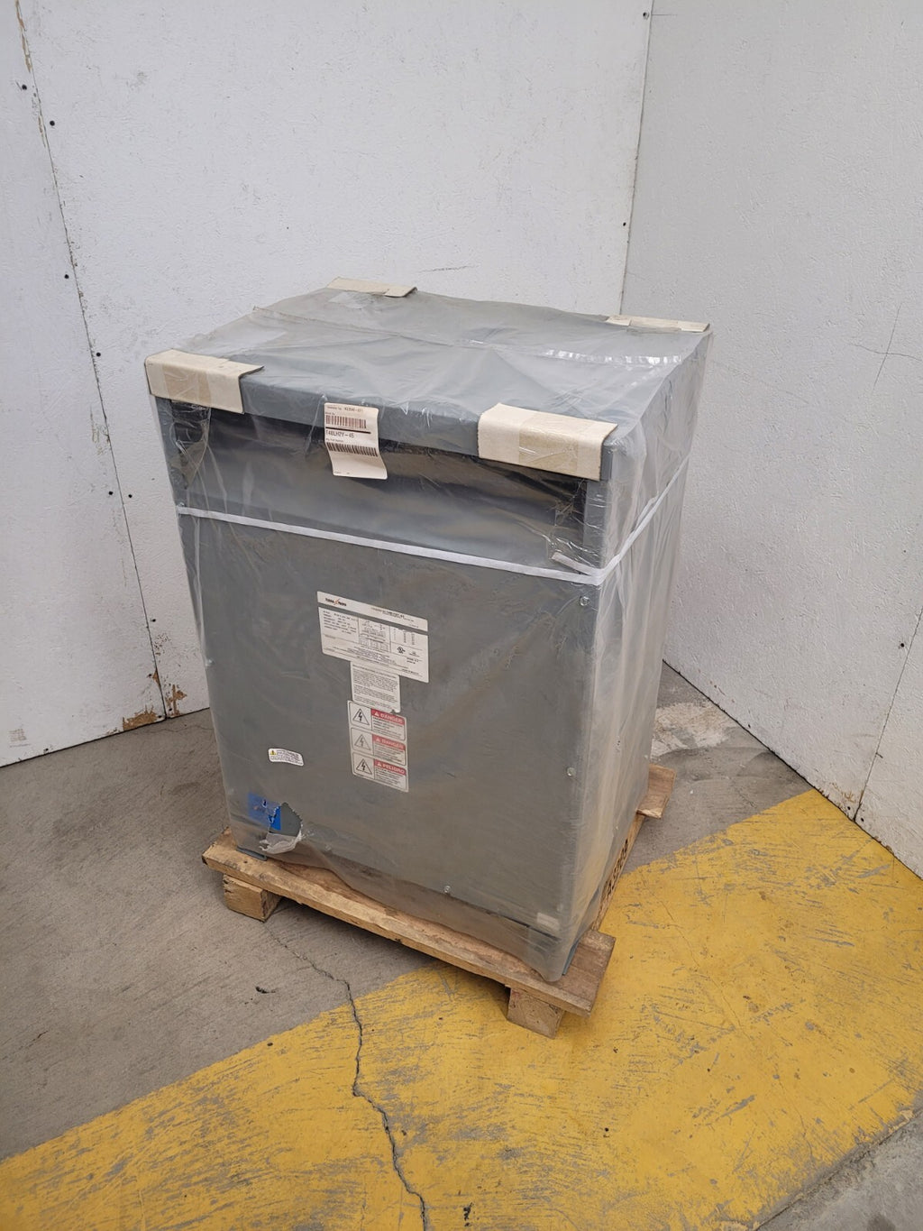 Federal Pacific 480V P 208Y/120 S 3PH Step Down T48LH2Y-45 Transformer 45KVA