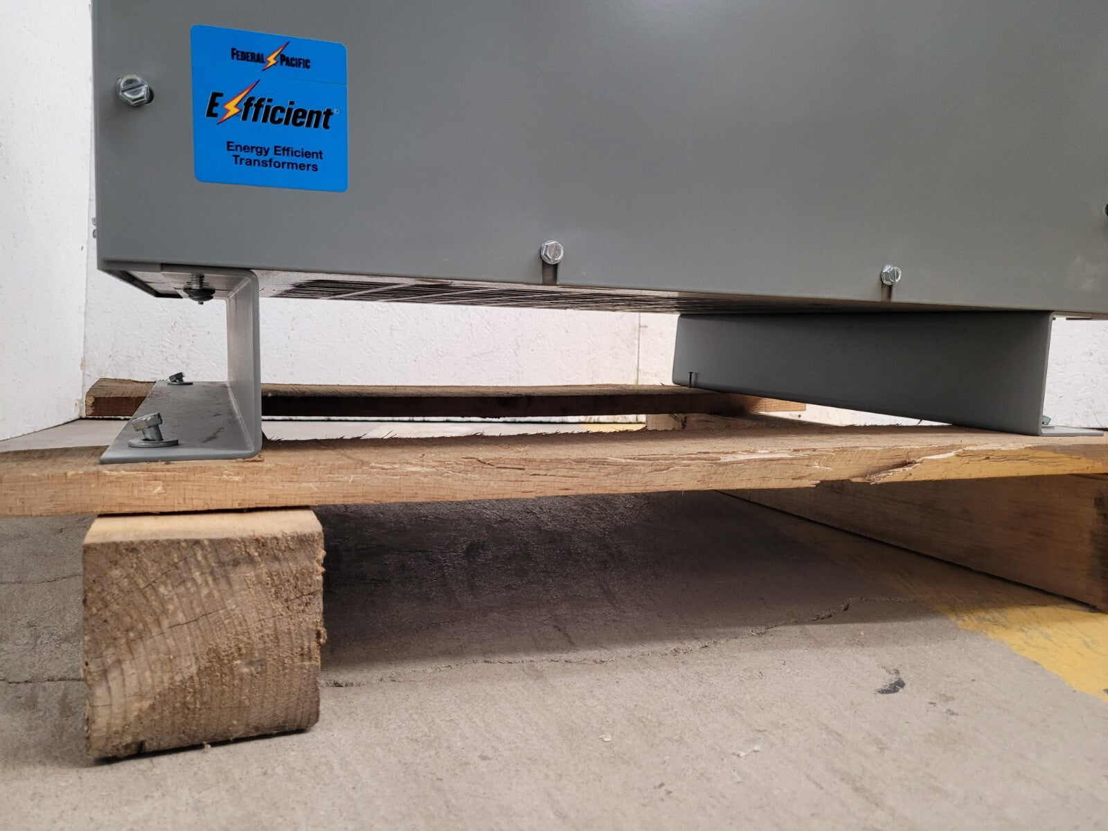 Federal Pacific 480V P 208Y/120 S 3PH Step Down T48LH2Y-45 Transformer 45KVA