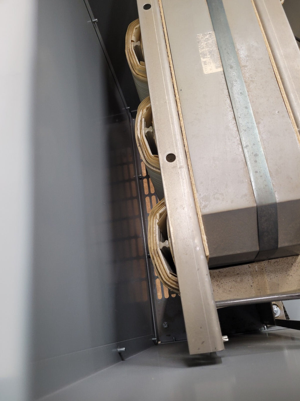 Federal Pacific 480V P 208Y/120 S 3PH Step Down T48LH2Y-45 Transformer 45KVA