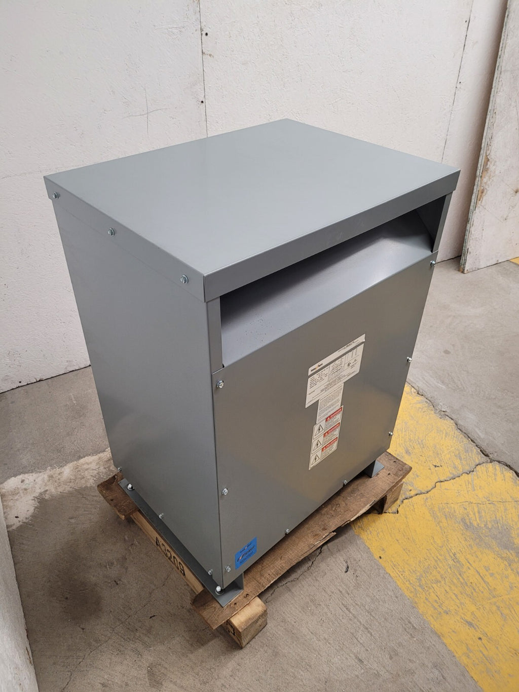 Federal Pacific 480V P 208Y/120 S 3PH Step Down T48LH2Y-45 Transformer 45KVA