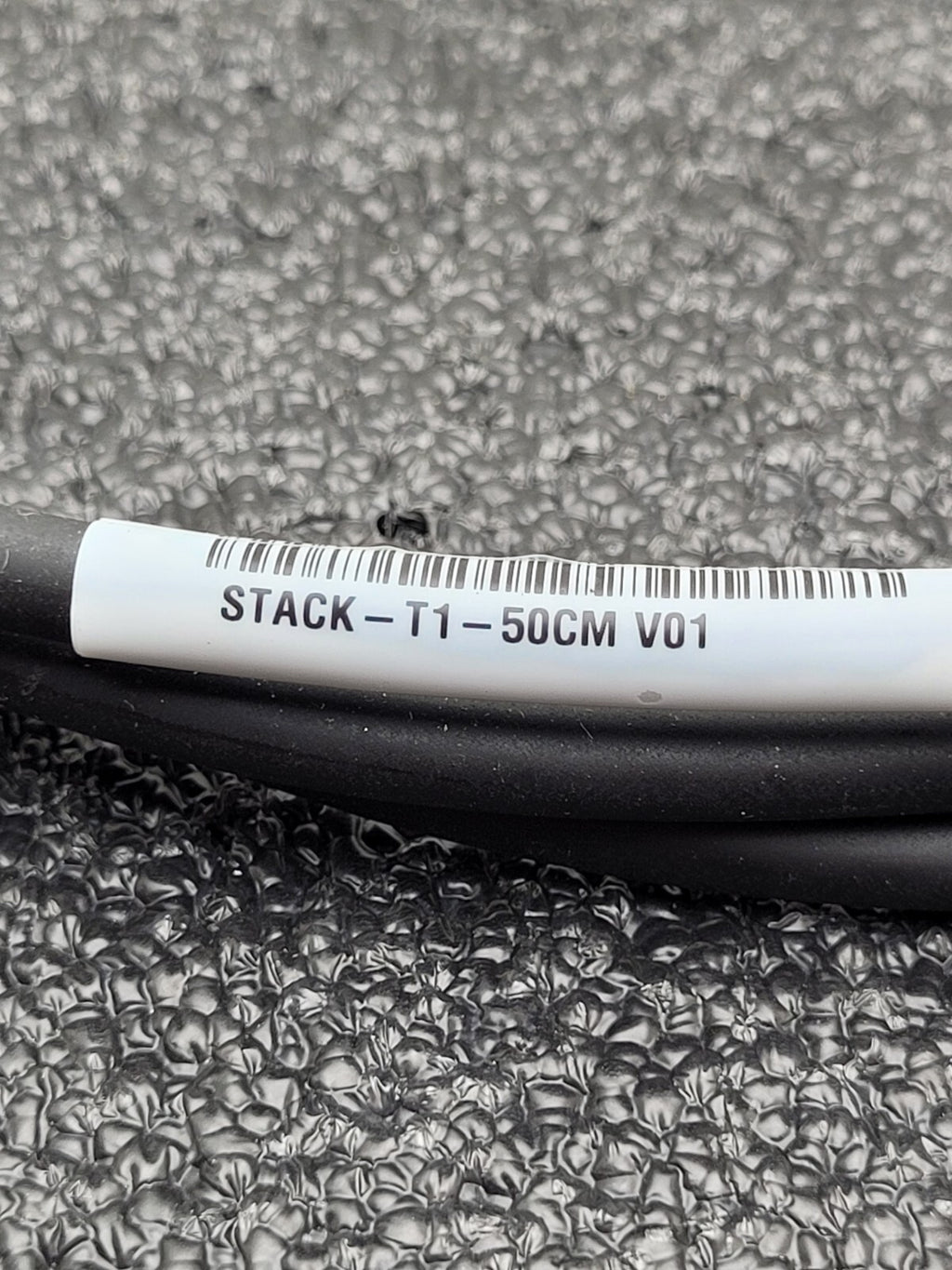 Cisco Stacking Cable 800-40403-01 STACK-T1-50CM V01  3850 Series Good Condition