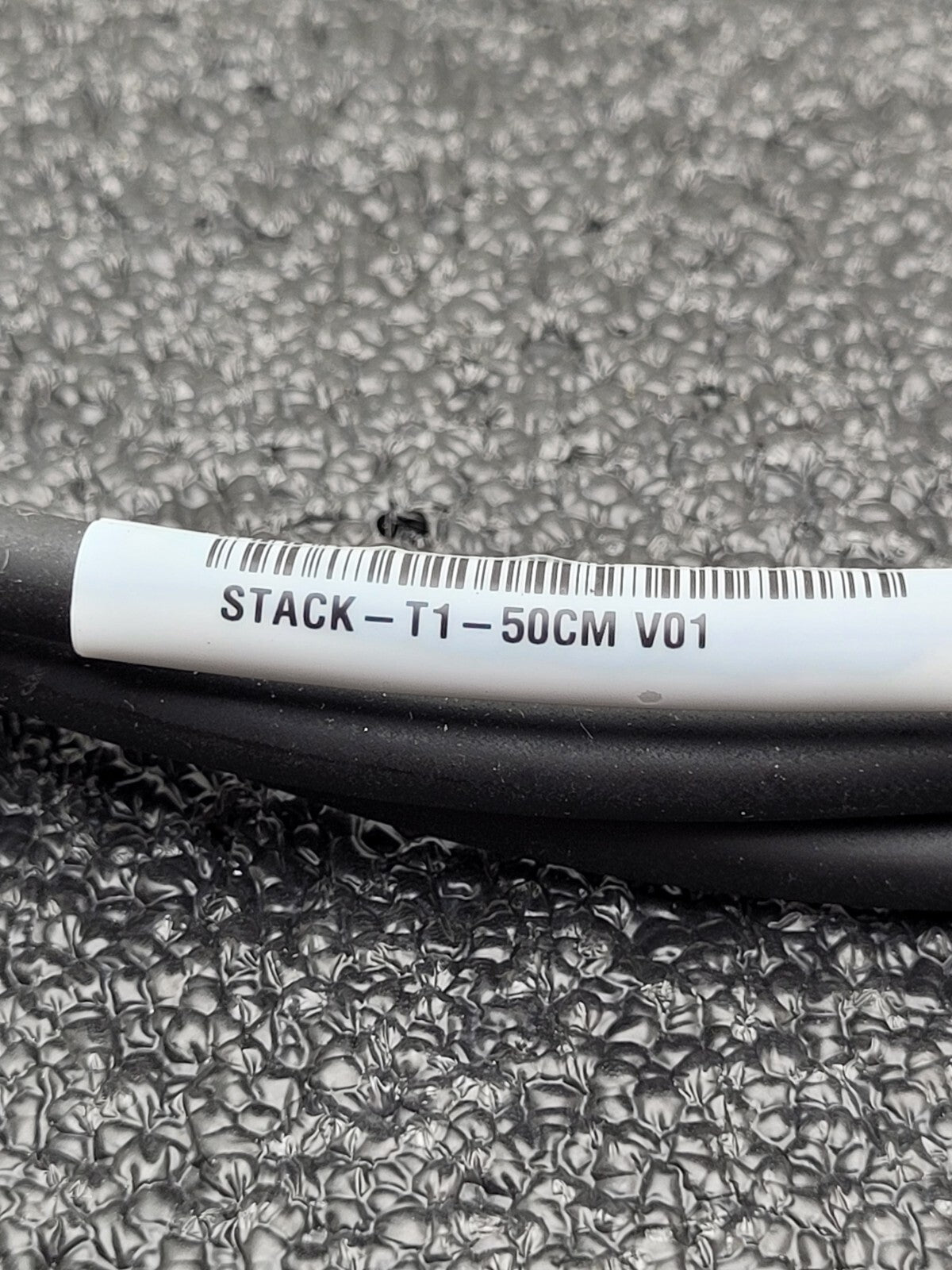 Cisco Stacking Cable 800-40403-01 STACK-T1-50CM V01  3850 Series Good Condition