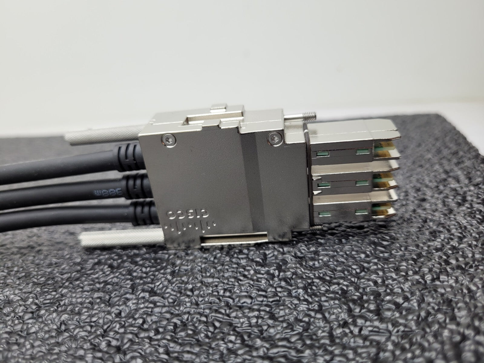 Cisco Stacking Cable 800-40403-01 STACK-T1-50CM V01  3850 Series Good Condition