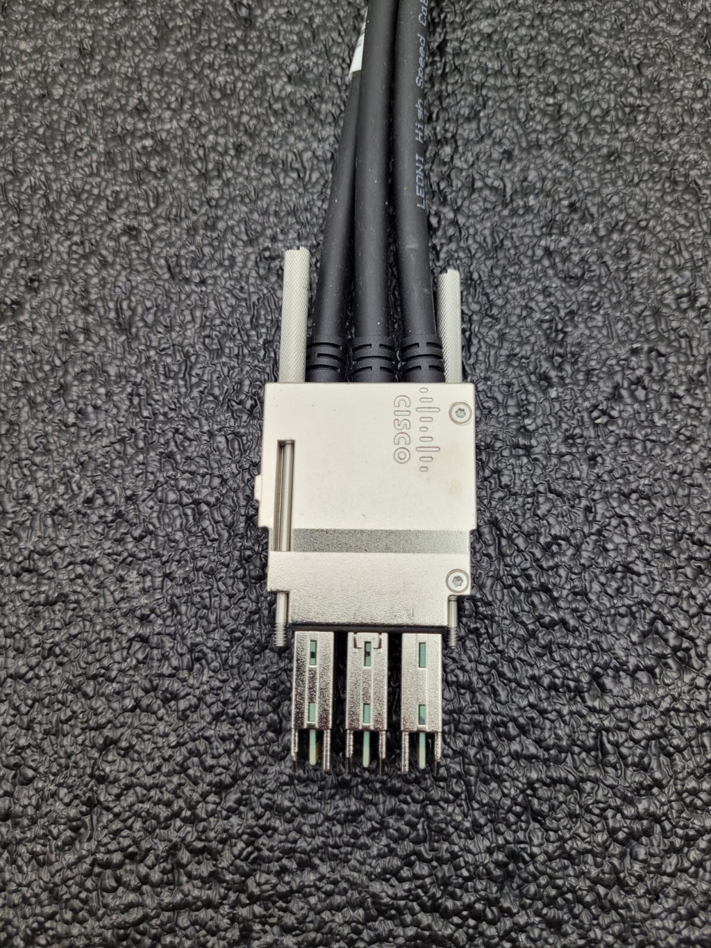 Cisco Stacking Cable 800-40403-01 STACK-T1-50CM V01  3850 Series Good Condition