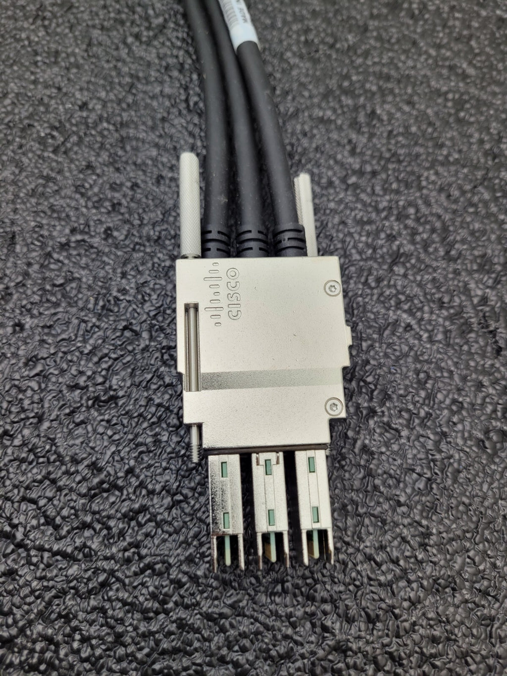 Cisco Stacking Cable 800-40403-01 STACK-T1-50CM V01  3850 Series Good Condition