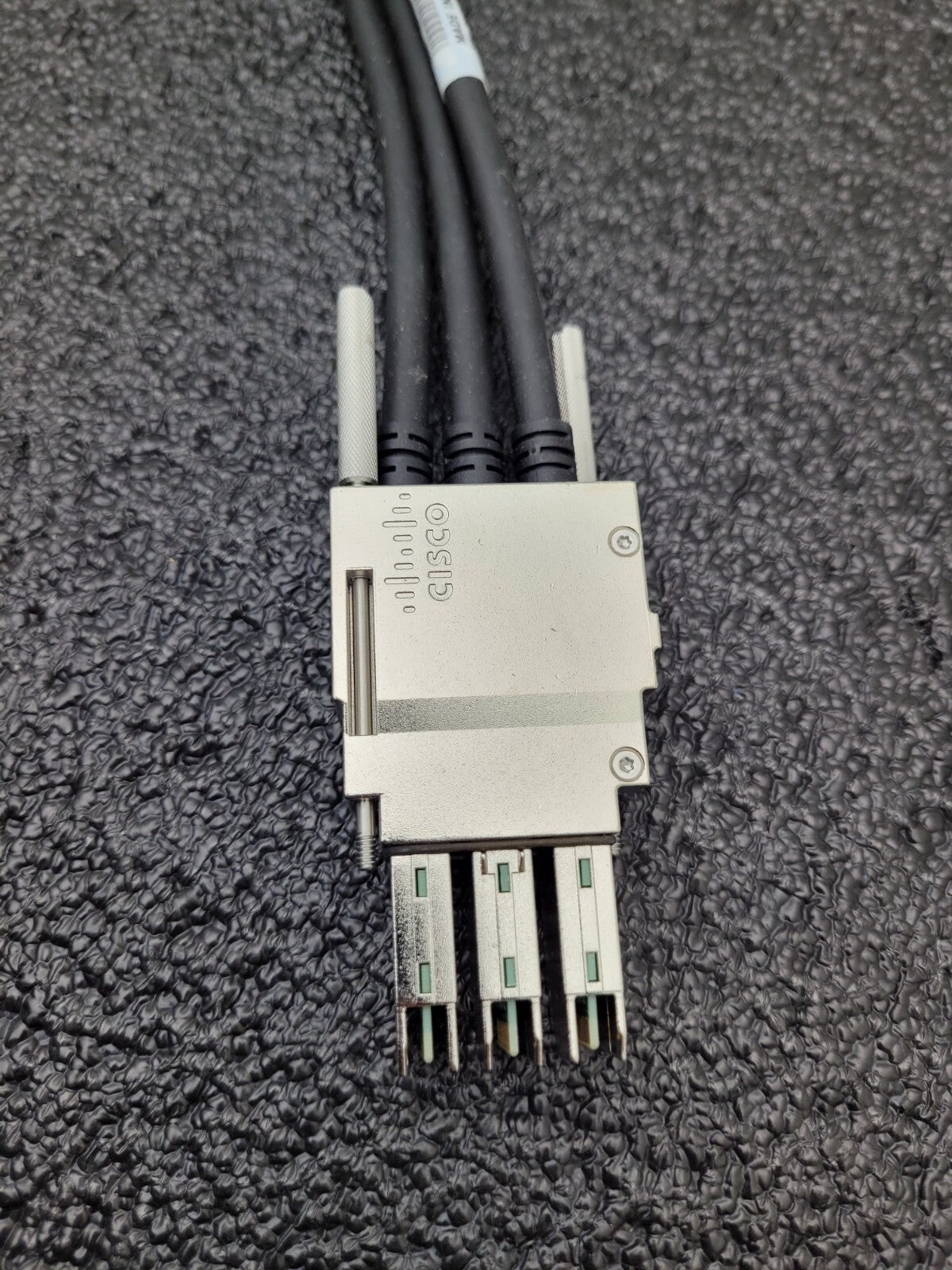 Cisco Stacking Cable 800-40403-01 STACK-T1-50CM V01  3850 Series Good Condition