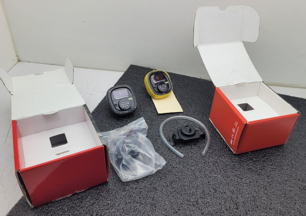 Lot of 2  Honeywell BW Solo Gas Detector NH3 Phosphine Monitor Power On Low Batt