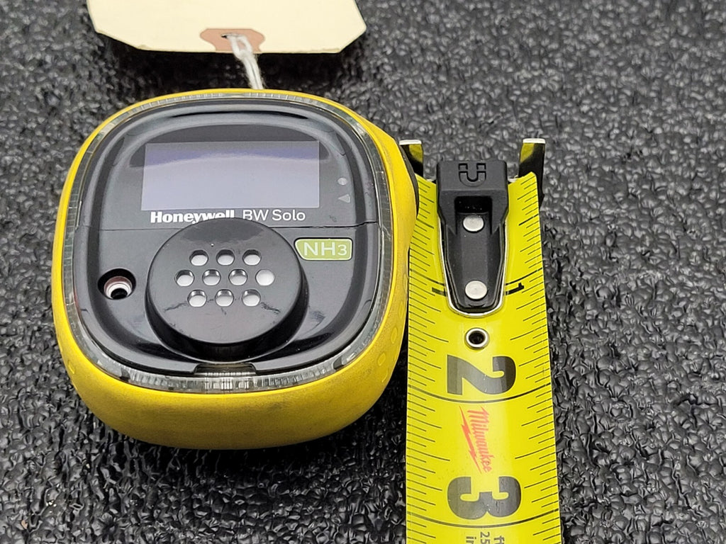 Lot of 2  Honeywell BW Solo Gas Detector NH3 Phosphine Monitor Power On Low Batt