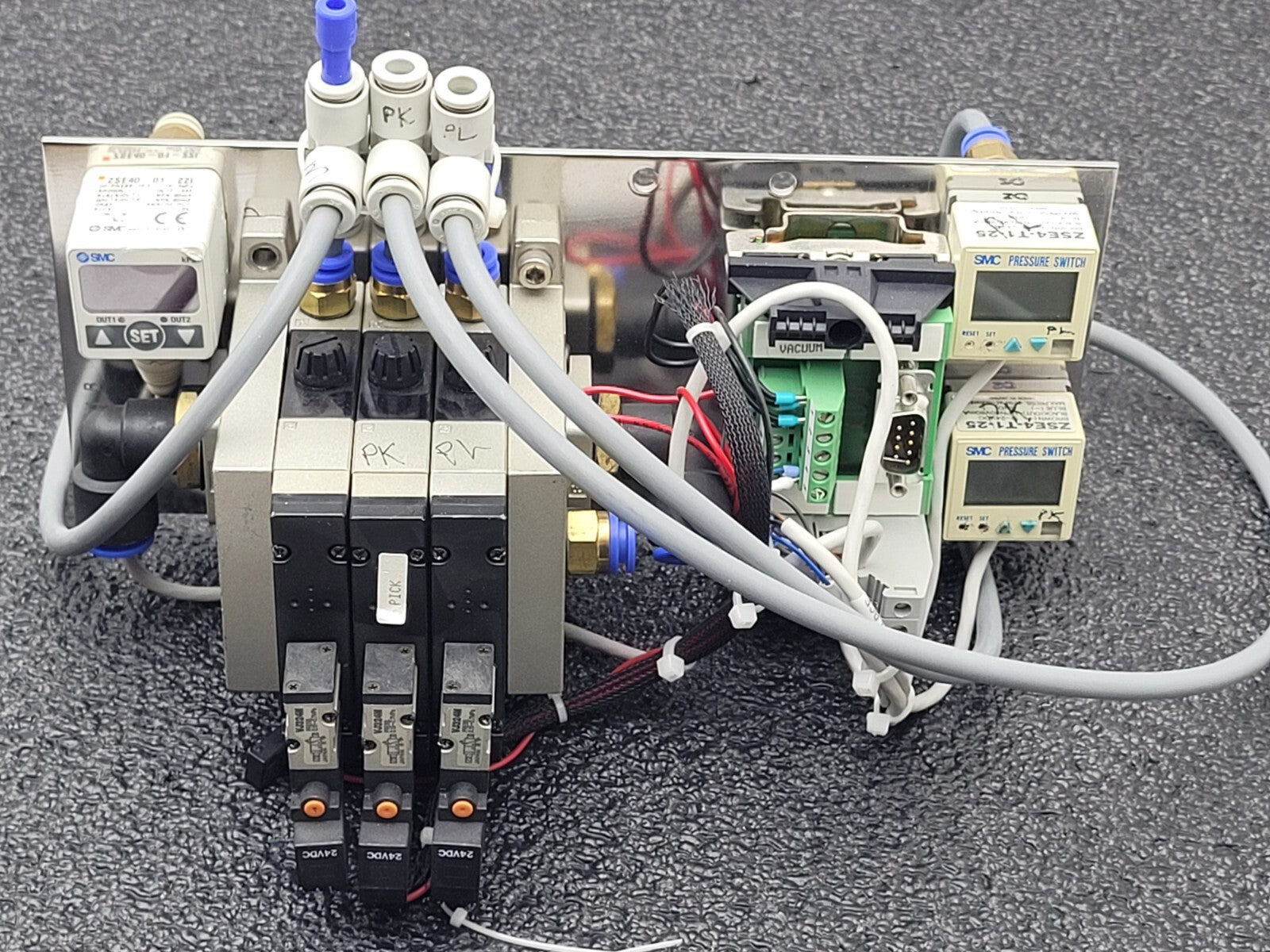 Interface SMC Pressure Switch Pneumatic Valve Block ZSE40A-01-T ZSE40-01-22L