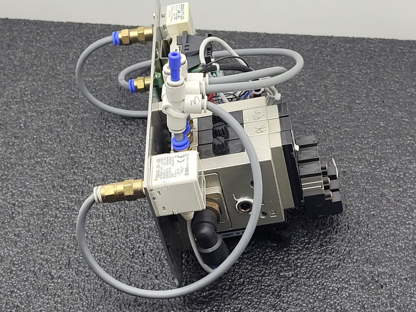 Interface SMC Pressure Switch Pneumatic Valve Block ZSE40A-01-T ZSE40-01-22L