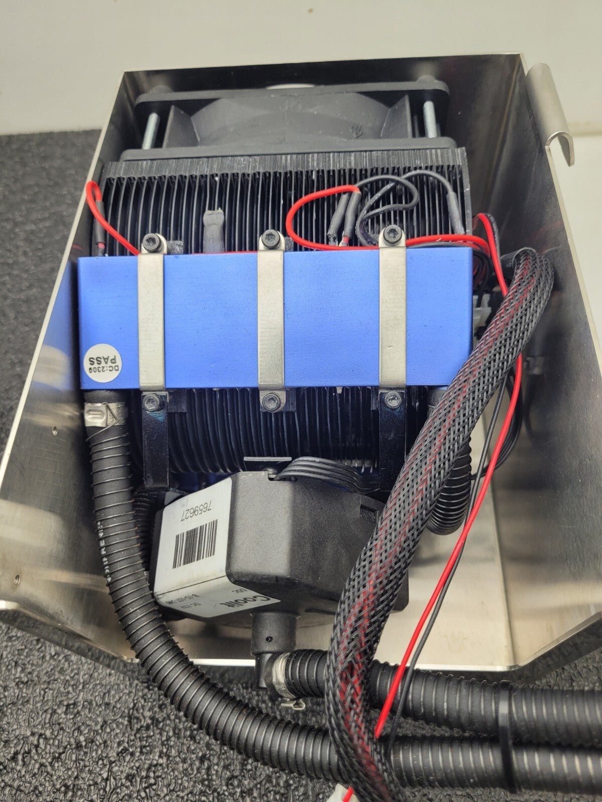 CoolIT SYSTEMS FREEZONE D5C Thermoelectric Cooler + Controller as pictured