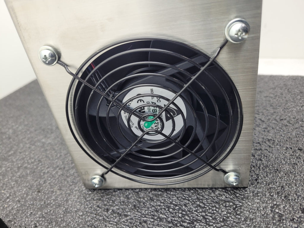 CoolIT SYSTEMS FREEZONE D5C Thermoelectric Cooler + Controller as pictured