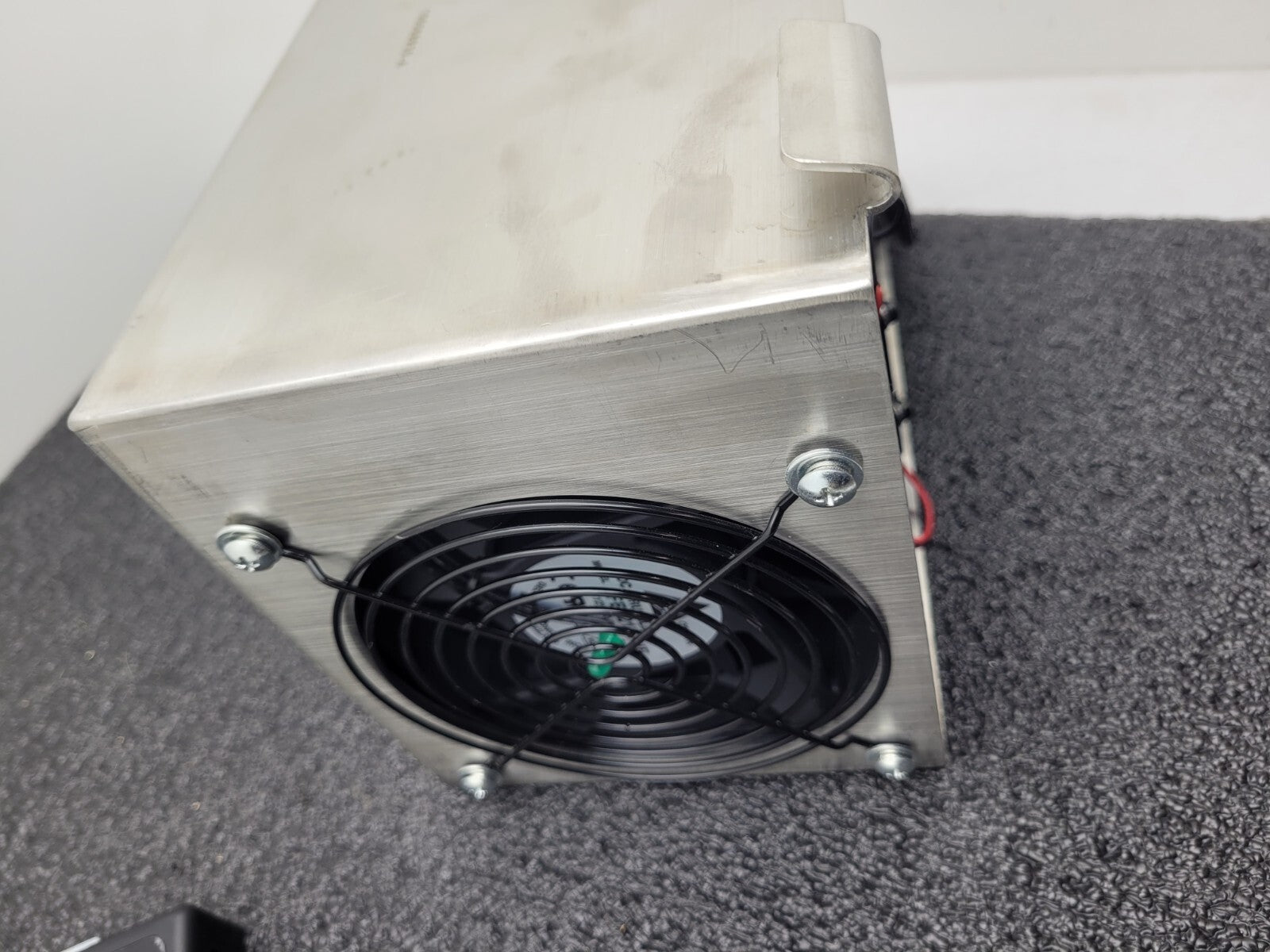 CoolIT SYSTEMS FREEZONE D5C Thermoelectric Cooler + Controller as pictured